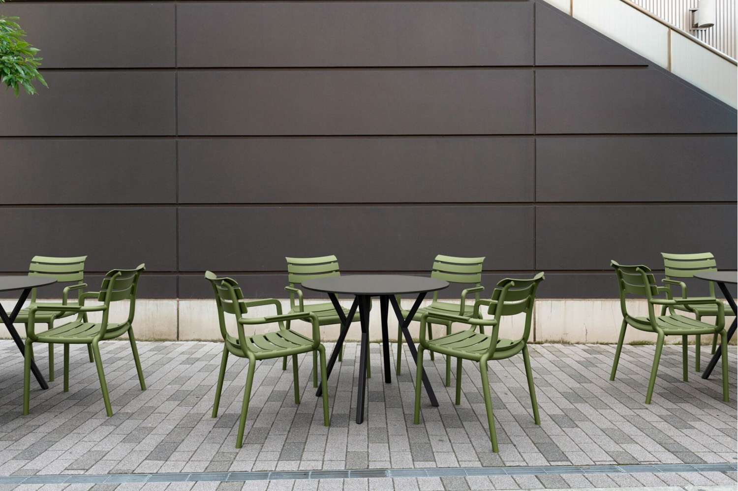 1078_FL-118-13674_FL-118-14744-2_max_90_round_table_ls3.jpg